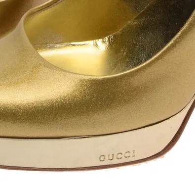 Iconic Gucci - Gold Sparkly Pointed Toe Pumps - US 8
